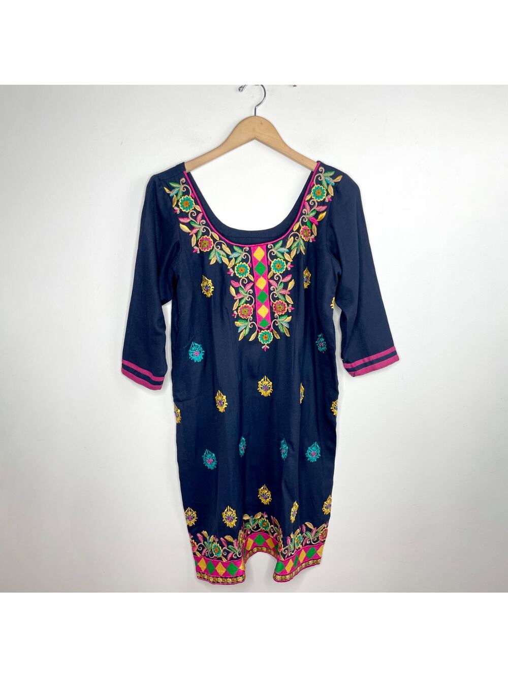 Vintage‎ Indian Embroidered Kurta Tunic Dress Top Sz M Yellow Floral Boho Folk